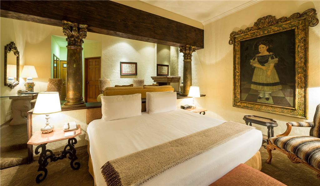Grand Class King Suite