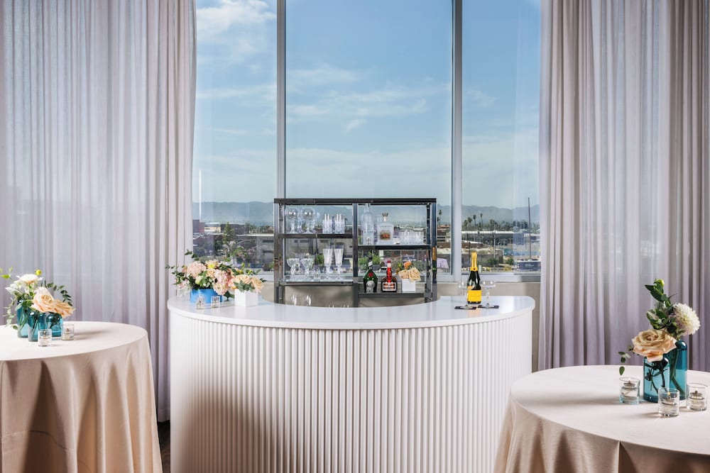 Kimpton Hotel Palomar Phoenix Cityscape by IHG - photo 149