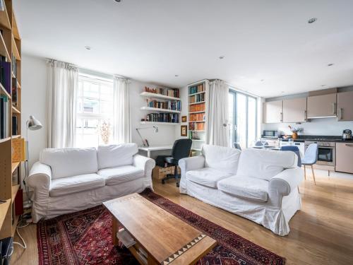 Cosy and spacious flat Near London Bridge Pass the Keys — 4-Star Luxury Hotel in London, United Kingdom