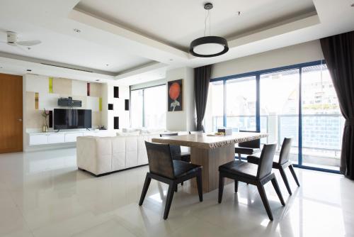 M Estate Private Residence 3BR Heart of Bangkok — 5-Star Luxury Hotel in Bangkok, Thailand