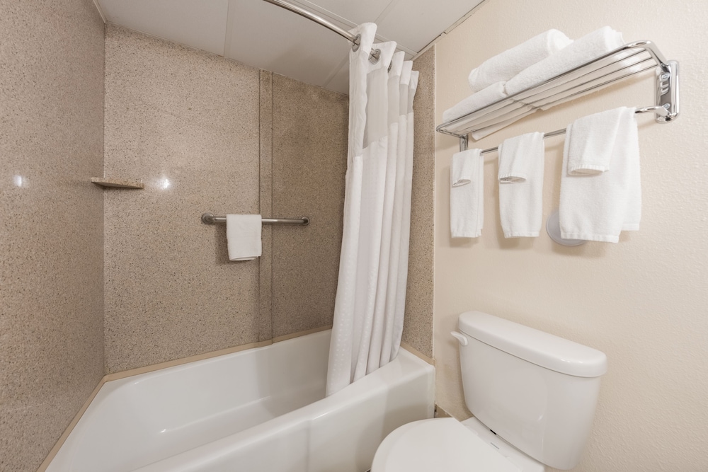 South Country Suites - photo 9