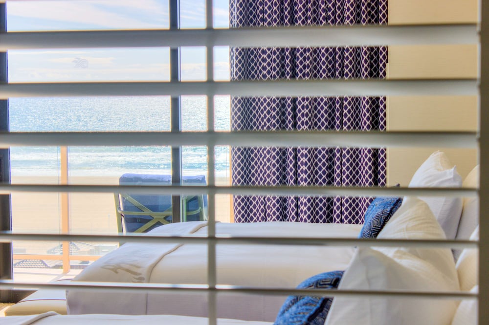 The Waterfront Beach Resort A Hilton Hotel - photo 54