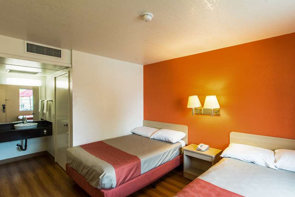 Motel 6 Redding CA North - photo 16