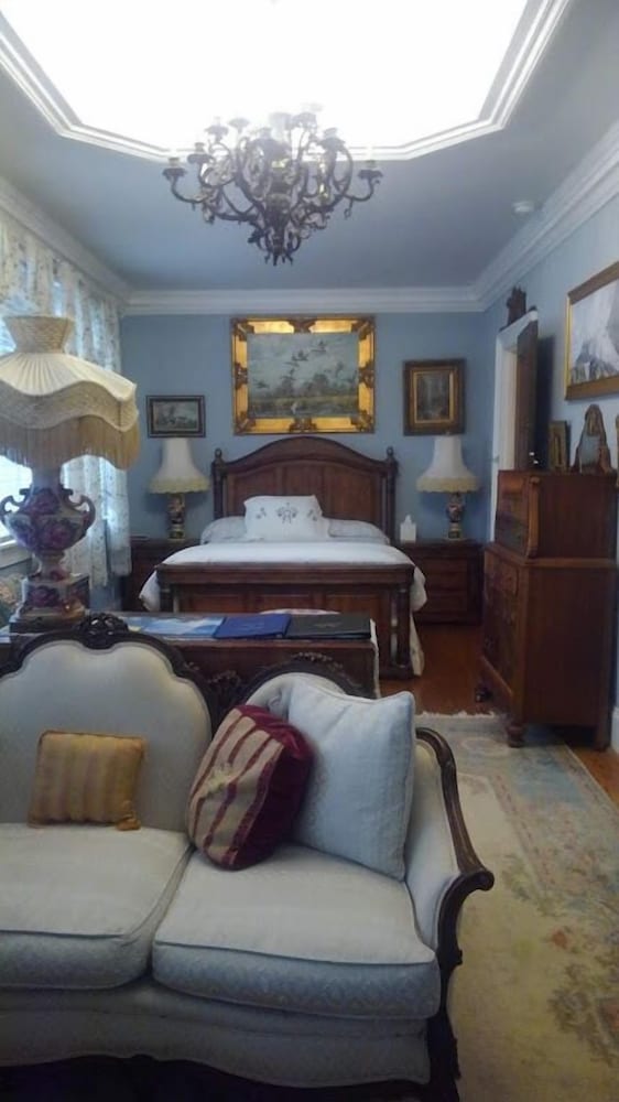 The Inn at Brevard - photo 4