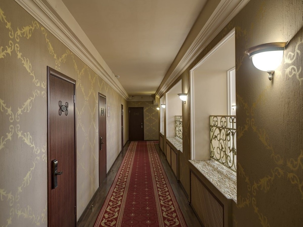 Baden Baden — hotel in Kharkiv