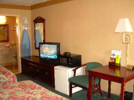 Executive Inn and Suites Springdale - photo 6
