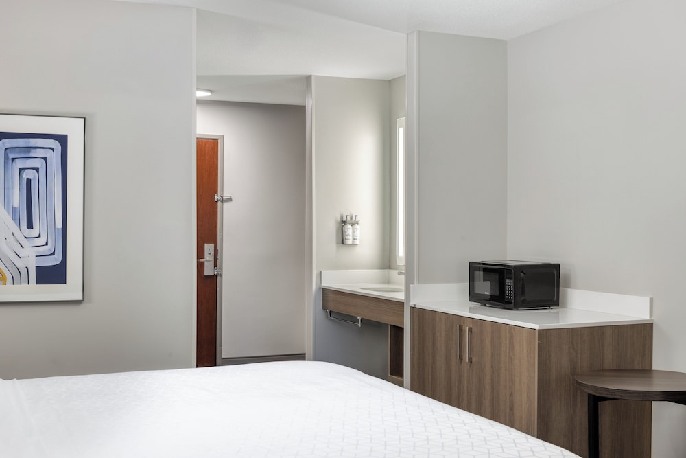 Holiday Inn Express Hotel & Suites Portland Jantzen Beach by IHG - photo 51