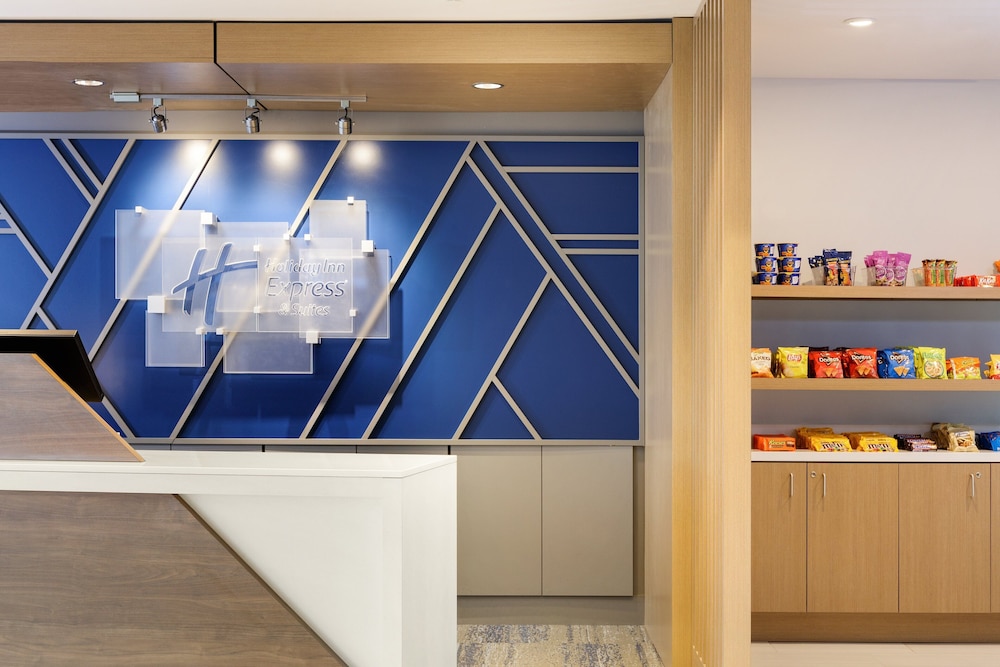 Holiday Inn Express & Suites Port Washington by IHG - photo 54