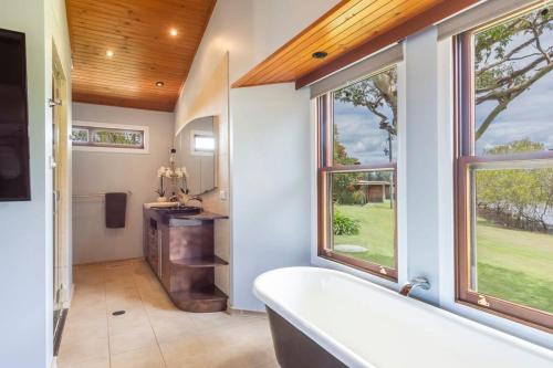 Riverside Ranch oceanstays — Yamba — photo 5