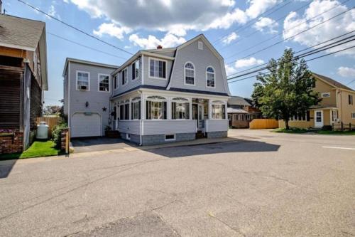Reel Em Inn Old Orchard Beach House — 4-Star Luxury Hotel in Old Orchard Beach, United States