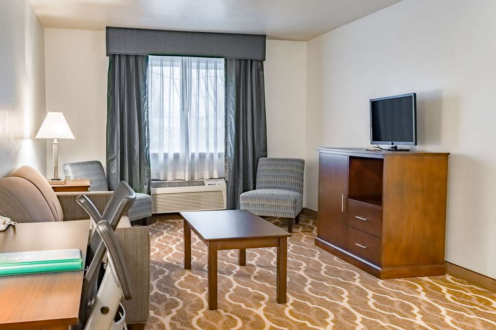 Quality Inn & Suites Vancouver North - photo 16
