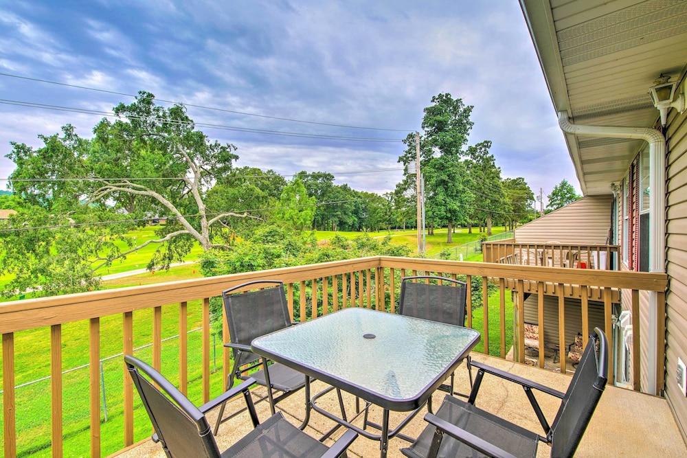 Branson Escape: 9 Mi to Silver Dollar City — 4-Star Luxury Hotel in Branson, United States