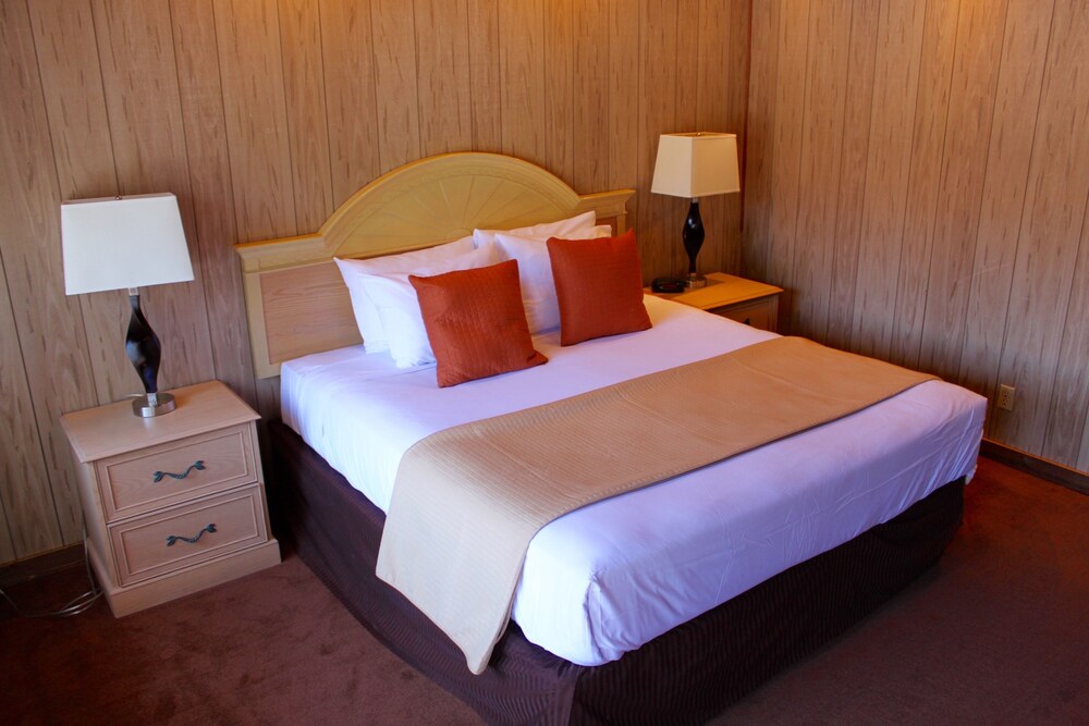 The Rustic Inn - photo 10