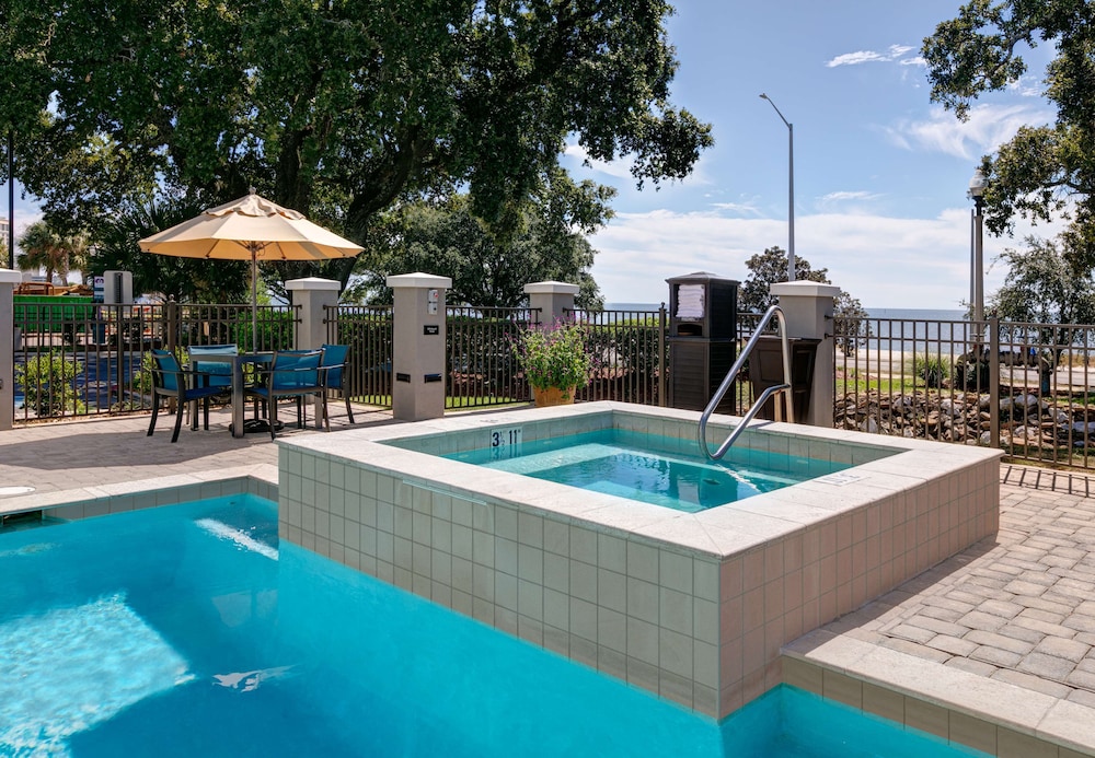 Hampton Inn Biloxi - photo 33