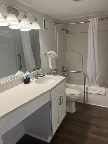 Summer Sands 102 by Sea Scape Properties in Wrightsville Beach, United States