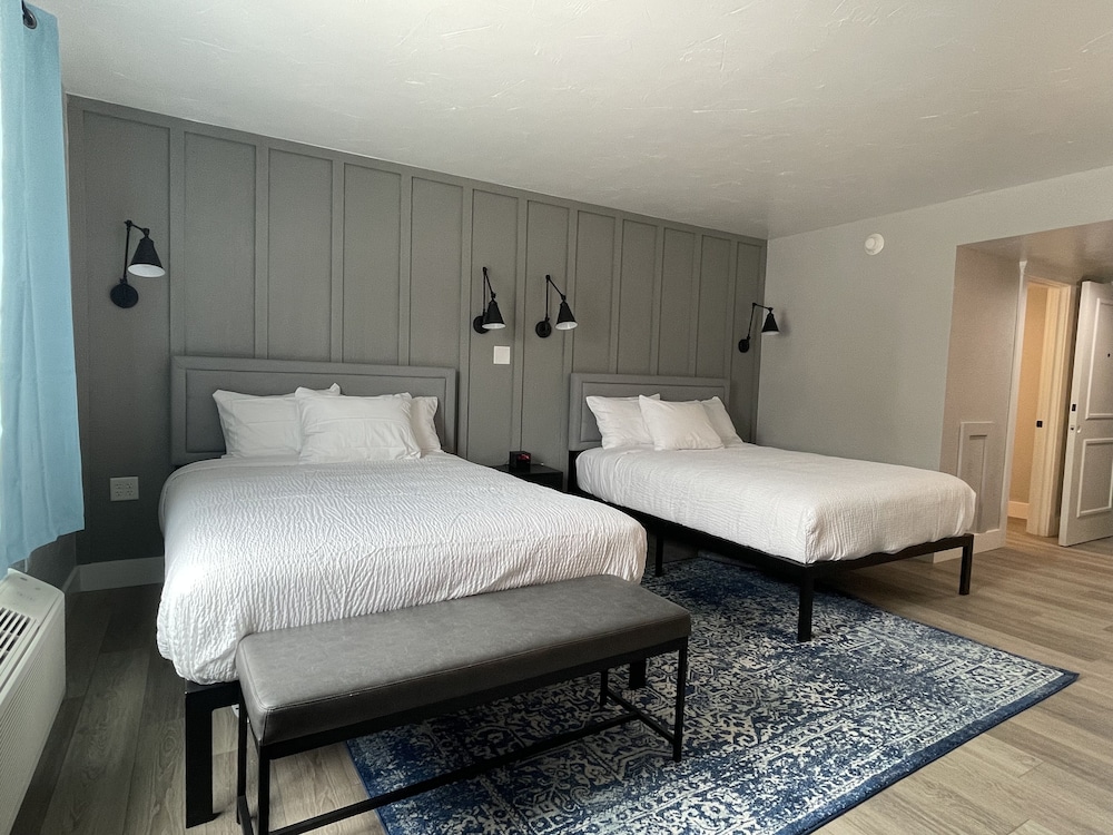 The Hermitage Inn and Taphouse - photo 4