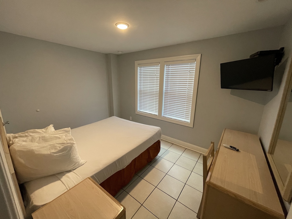 Rio Motel and Suites - photo 17