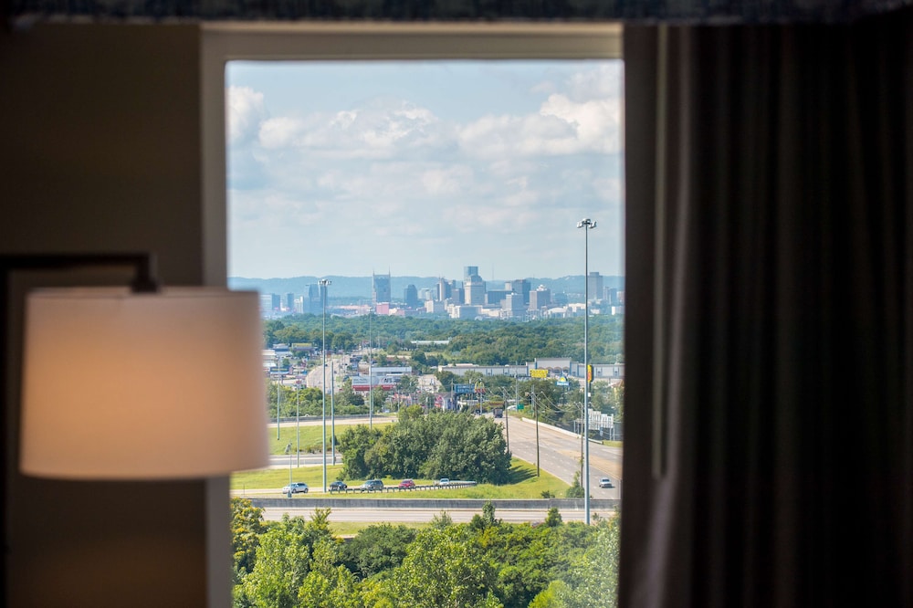 Hampton Inn & Suites Nashville North Skyline - photo 26