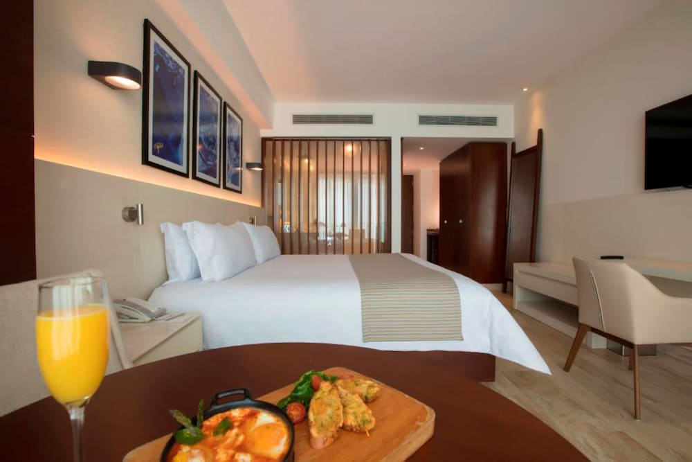 Krystal Grand Cancun All Inclusive