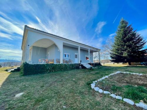 Peaceful cottage with incredible panoramic view — 4-Star Luxury Hotel in Kastoria, Greece