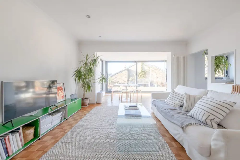 Peaceful 2 Bedroom Flat with Roof Terrace Hackney — 4-Star Luxury Hotel in London, United Kingdom
