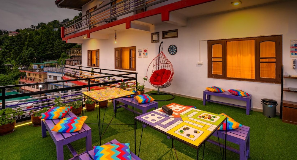 goSTOPS Mussoorie Library Road in Mussoorie, India