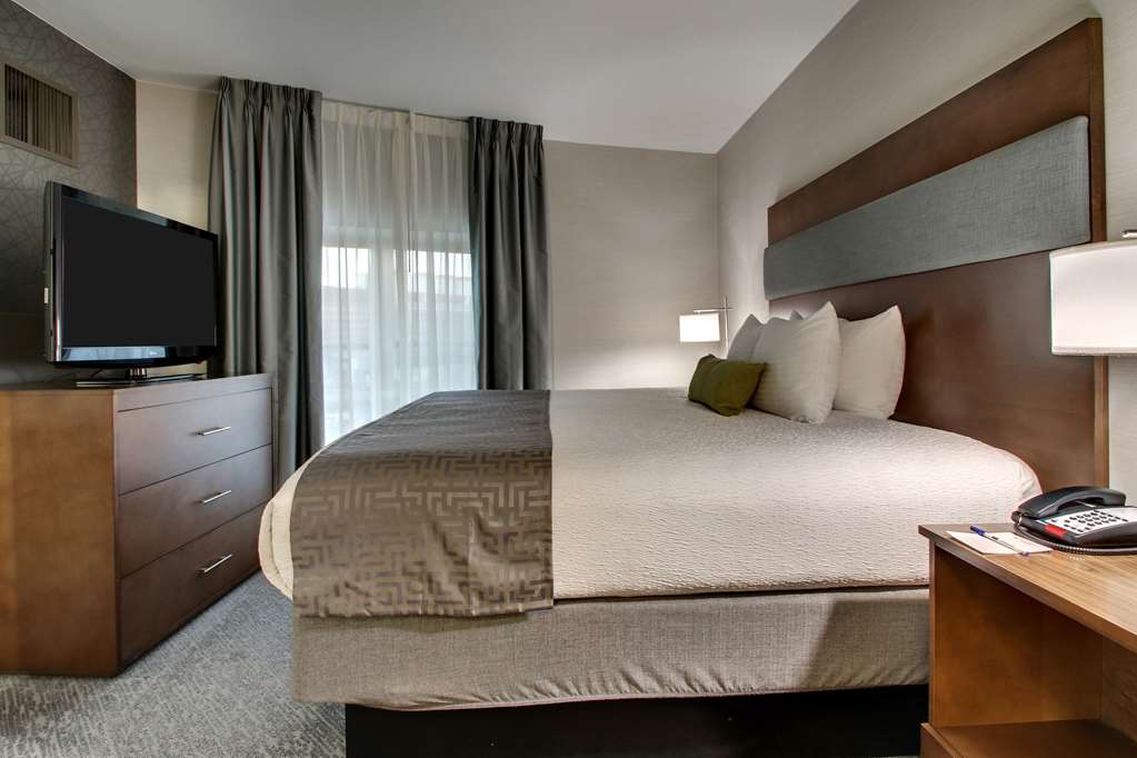 Best Western Plus Boston Hotel - photo 22