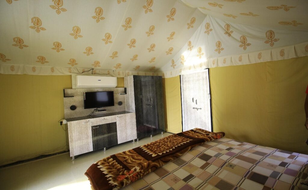 Polo Retreat Resort in Himatnagar, India