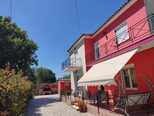 Dimitris Eyriakis Cottage — 4-Star Luxury Hotel in Mytilene, Greece
