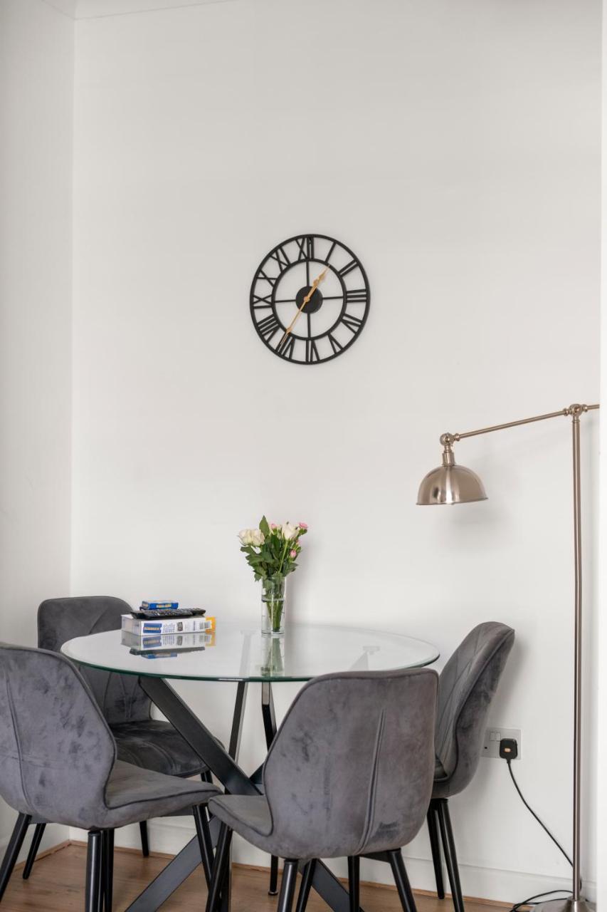 Central Reading 3 bed apartment