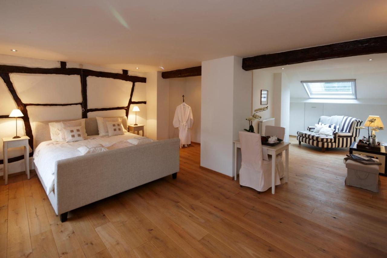 B&B Hof van Vervoering — 4-Star Luxury Hotel in Sint-Pieters-Voeren, Belgium