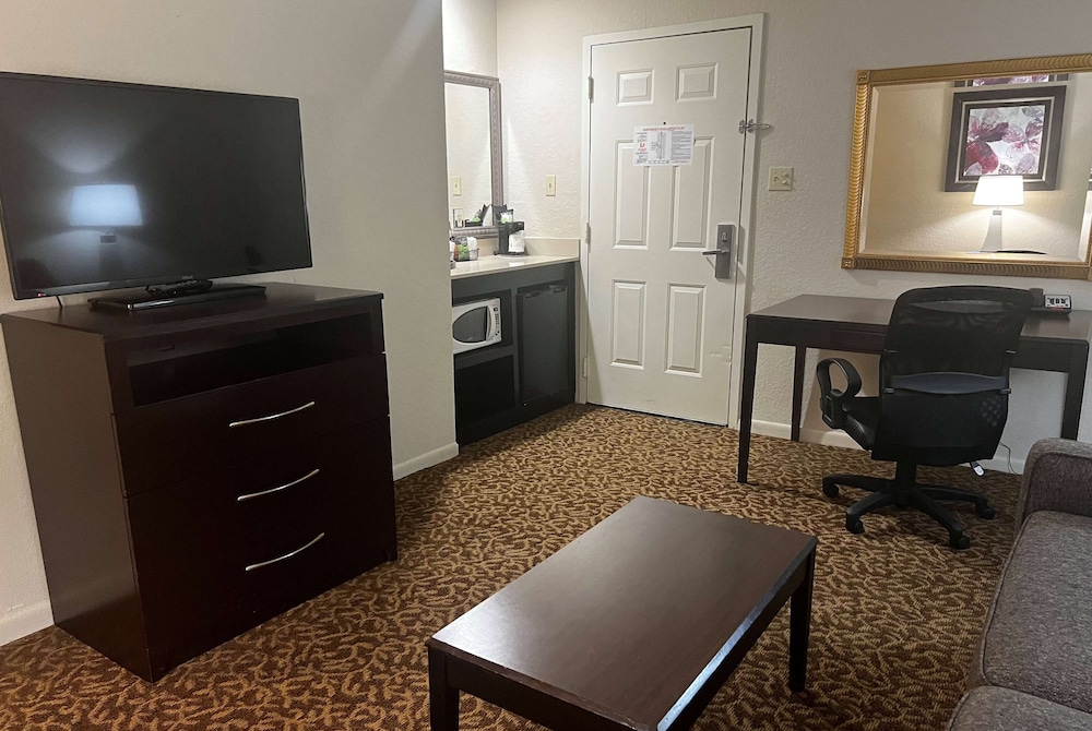 Studio 6 Houston TX Westchase - photo 23