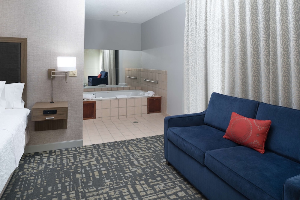 Hampton Inn North Sioux City - photo 18