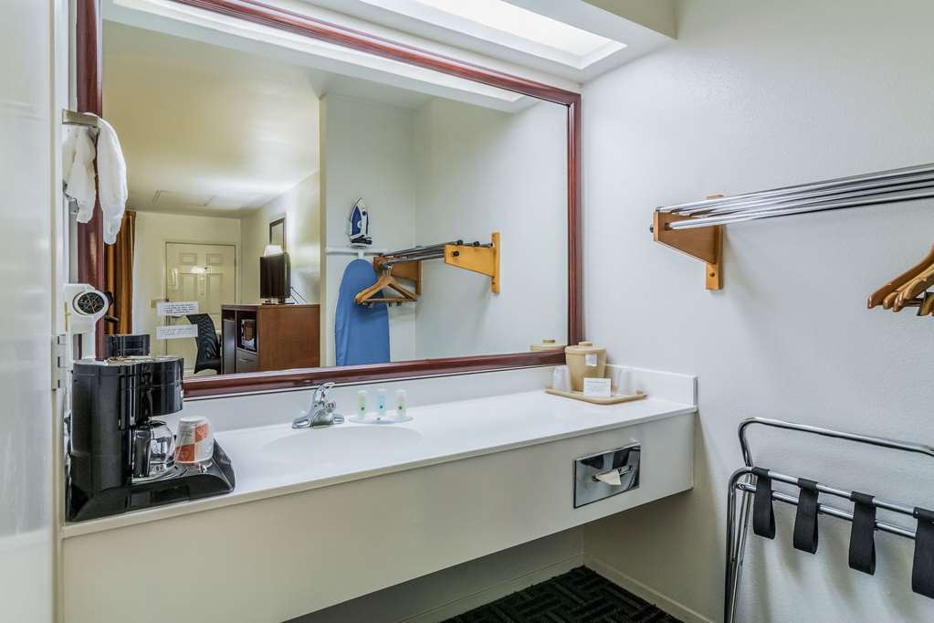 Quality Inn Fresno Near University - photo 28