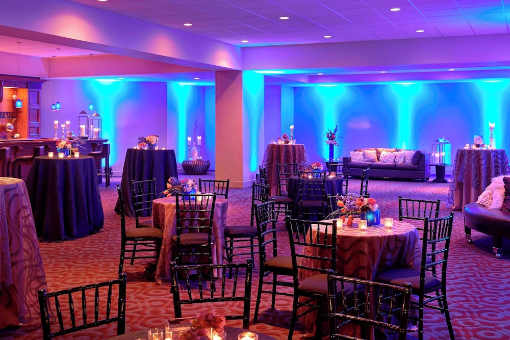 Renaissance Phoenix Downtown - photo 6