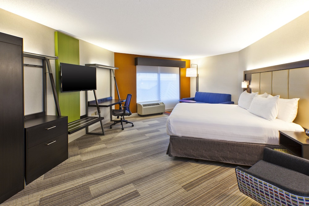 Holiday Inn Express Hotel & Suites Chicago Midway Airport by IHG - photo 11