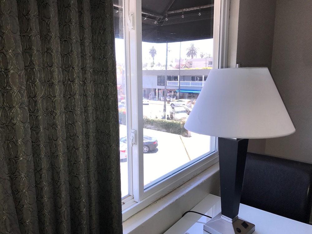 Ocean Beach Hotel - photo 19