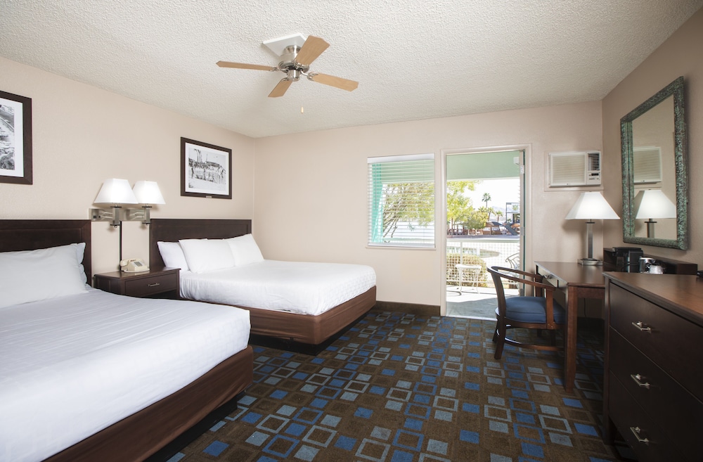 The Nautical Beachfront Resort - photo 8