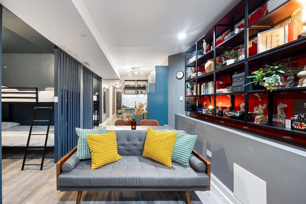 Wrigleyville Suites - photo 36