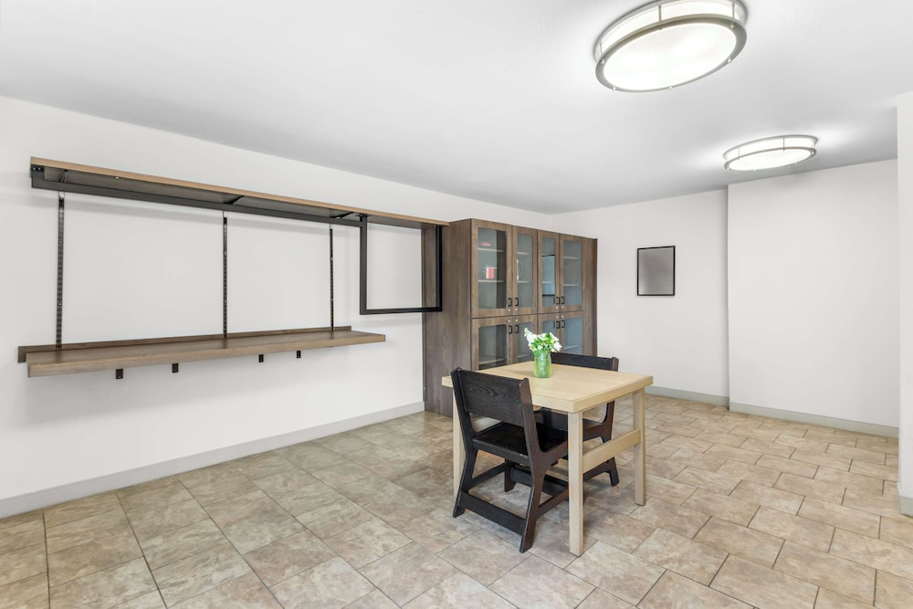 Sonesta Simply Suites Austin South - photo 35