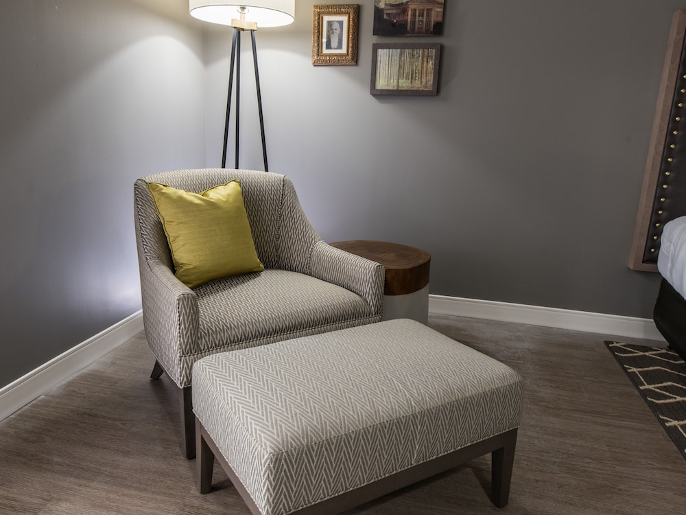 Hotel Indigo Hattiesburg by IHG - photo 6