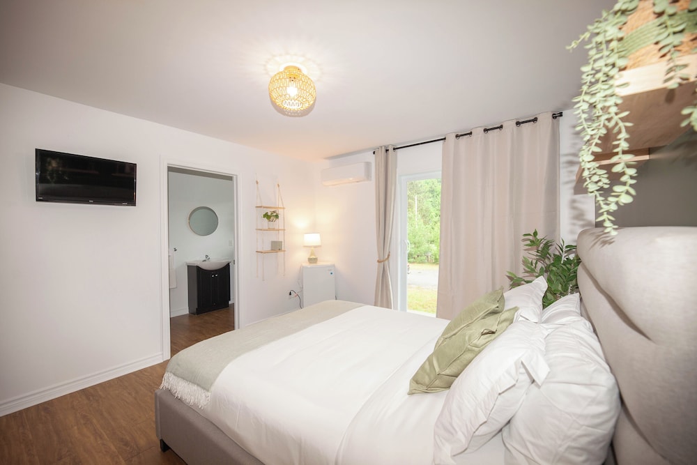 Hotel Le Riviera — Rawdon