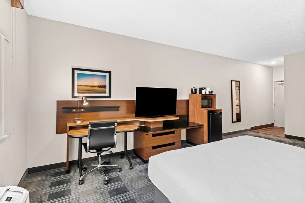 Best Western Ottumwa Inn & Suites - photo 19