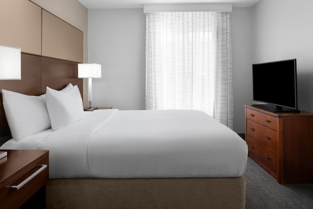 Residence Inn By Marriott Santa Clarita Valencia - photo 7