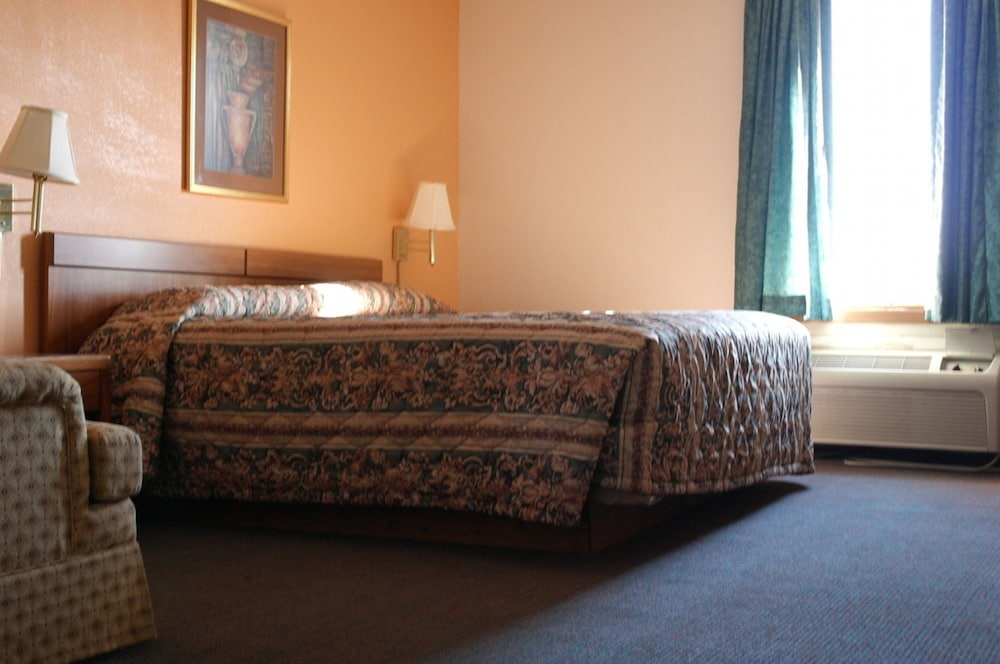 State Line Inn - featured photo