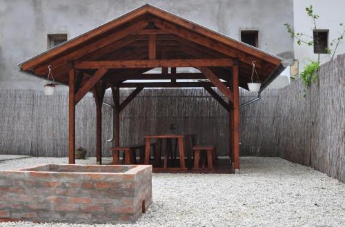 Csongrádi Vendégváró Apartmanok Szarka Ház — Csongrad — photo 2