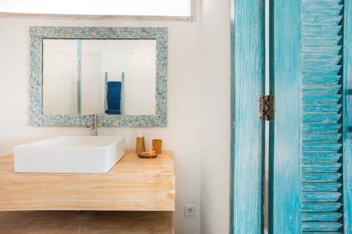 Luxury Berawa Pool Villa — 4-Star Luxury Hotel in Canggu, Indonesia