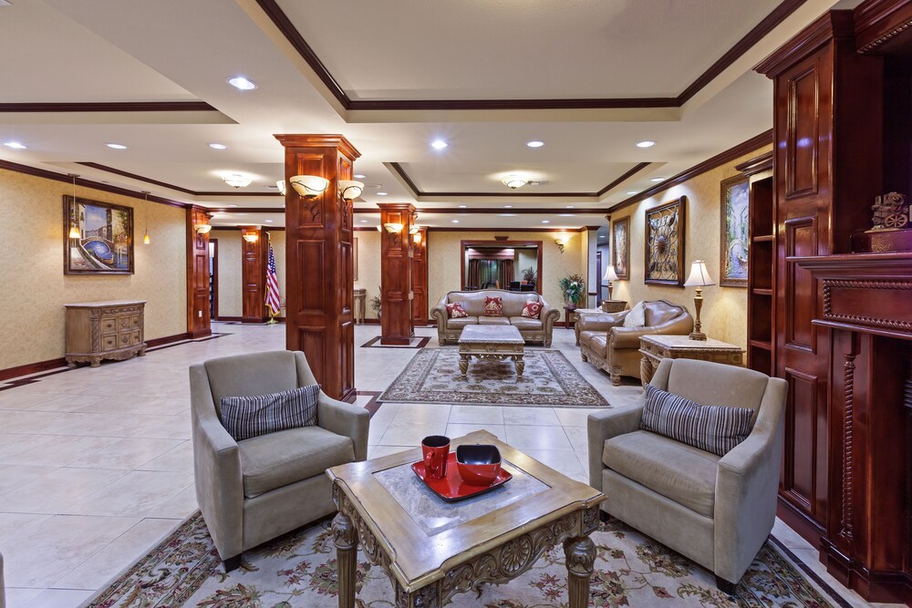 Holiday Inn Express & Suites East Amarillo - photo 4