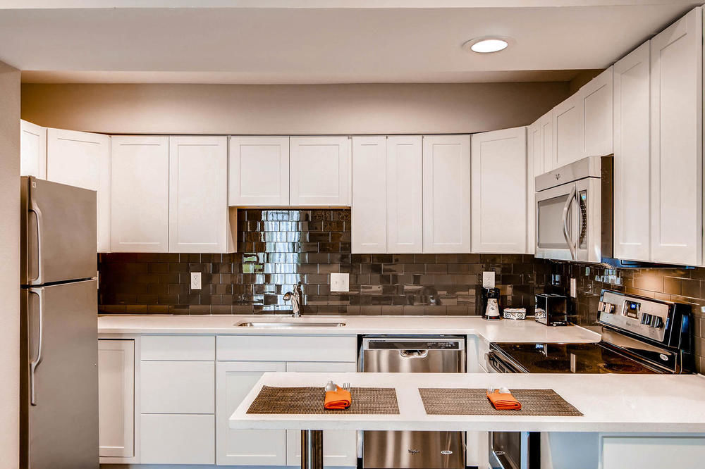 Orangewood Suites Hotel - photo 16