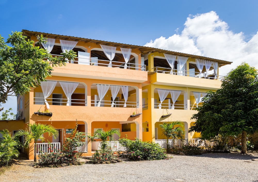 De Luz Hotel - carbon neutral hotel in Samana